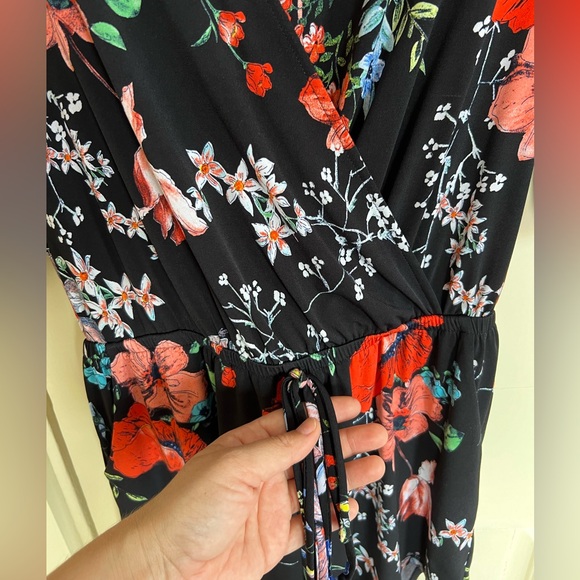 KAILEIGH Mid length sleeve romper with waist cinch - Picture 3 of 5